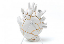 Ваза "Любовь в цвету, Кинцуги / Love in Bloom Kintsugi" h250